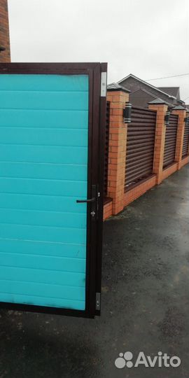 Откатные ворота с калиткой