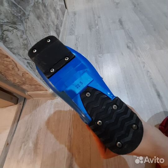 Горнолыжные ботинки детские 22.5 и горные лыжи