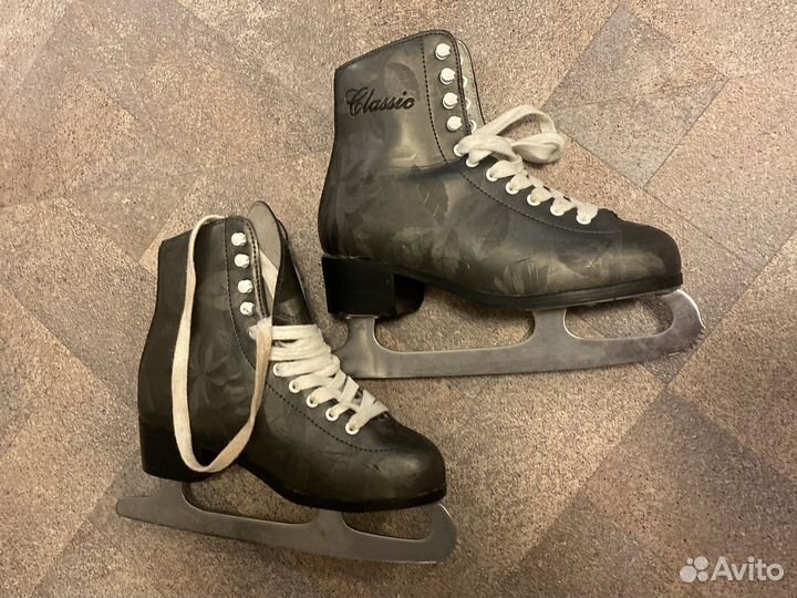 Коньки фигурные, женские