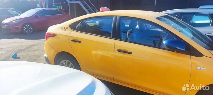 Hyundai Solaris 1.6 AT, 2021, битый, 50 000 км