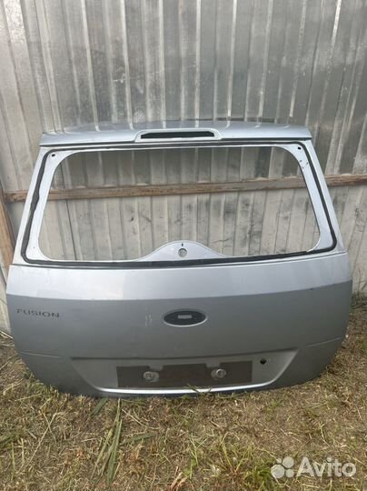 Задняя крышка богажника Форд Фюжен