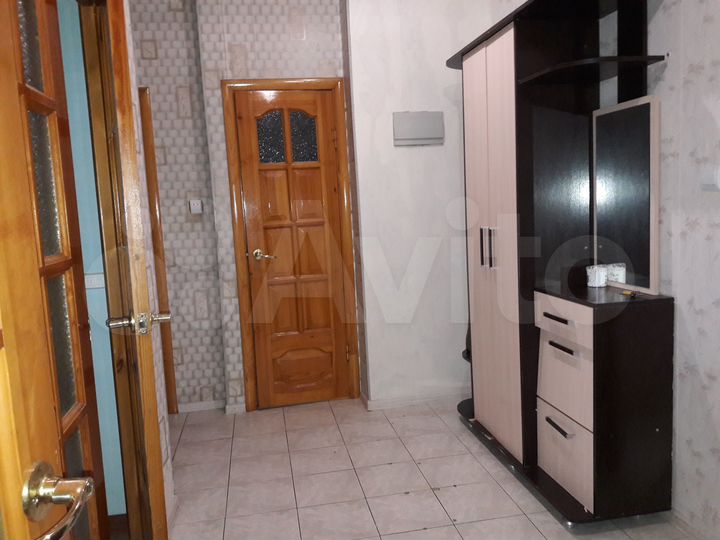 2-к. квартира, 49 м², 1/9 эт.