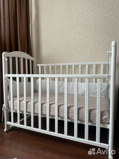 Детская кроватка