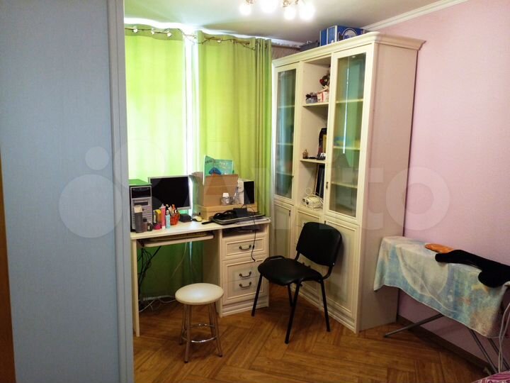 2-к. квартира, 43 м², 4/4 эт.