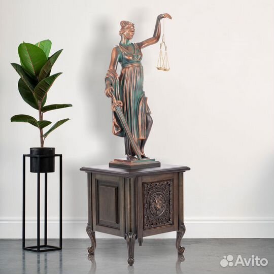 Статуэтка фемида - премиум подарок к праздникам