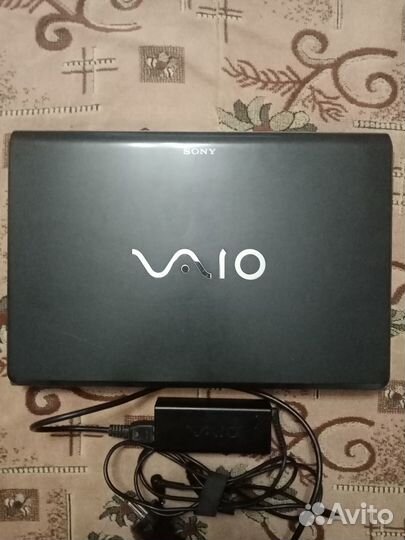 Ноутбук sony vaio VPC-F13S8R