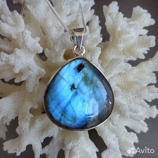 Кулон с лабрадоритом