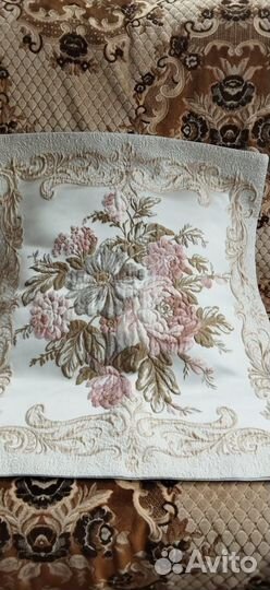 Комплект(покрывало 2,7/2,7 и 2 наволочки 0,5/0,7)