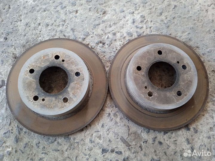 Диск тормозной задний Ниссан Цефиро Максима а33