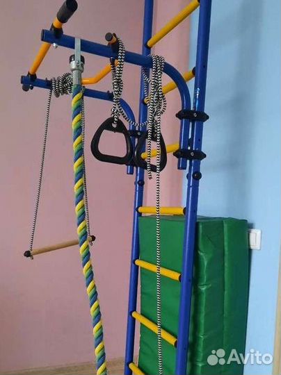 Шведская стенка с турником