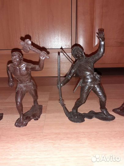 Фигурки солдатов СССР статуэтки