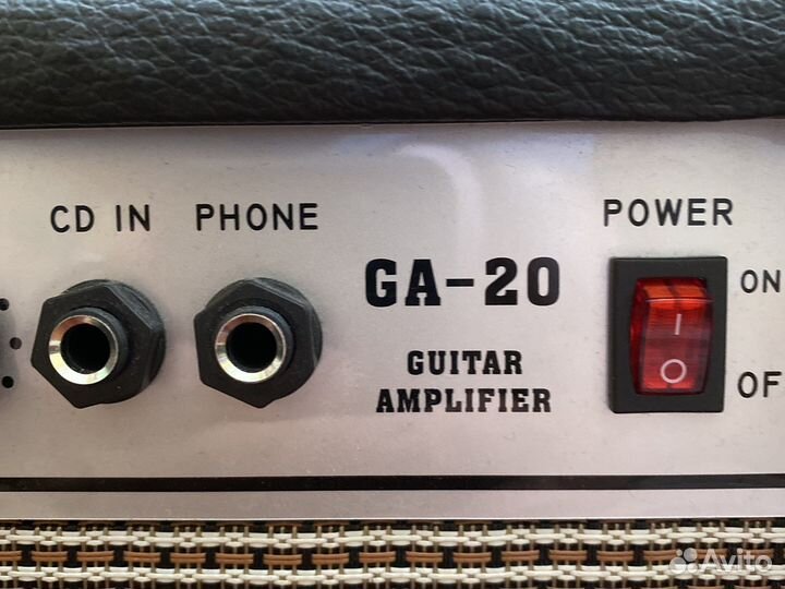 Гитарный комбоусилитель 20 ватт e-wave