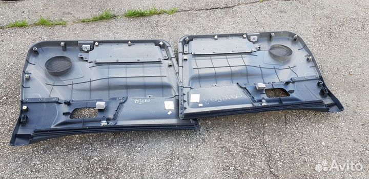 Mitsubishi Pajero 3 Обивки Дверей