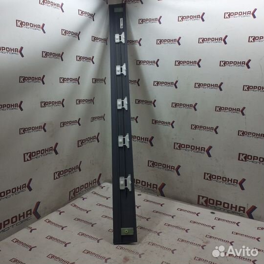 Молдинг передней правой двери opel omega-B