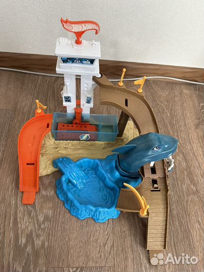 Трек Hot wheels Акула