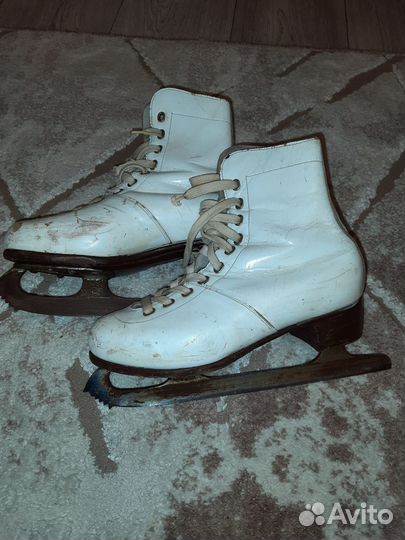 Коньки фигурные 37 размер