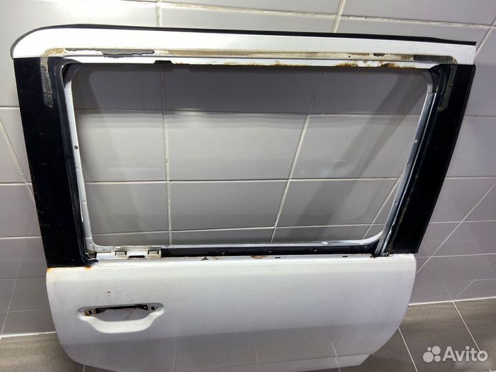 Дверь задняя правая Nissan Cube 1999 г