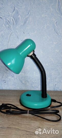 Лампа настольная зеленая