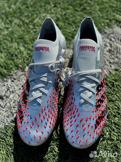 Бутсы Adidas Predator Freak white