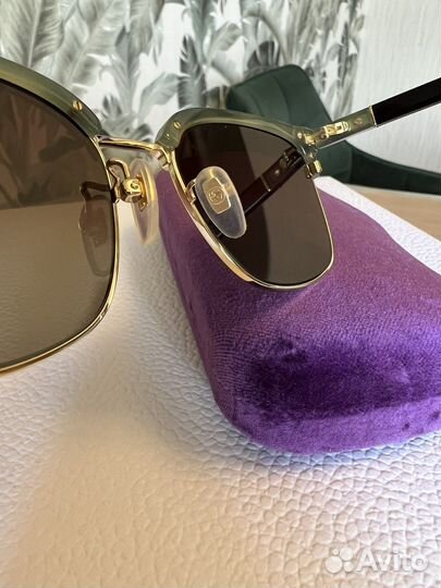 Солнечные очки Gucci