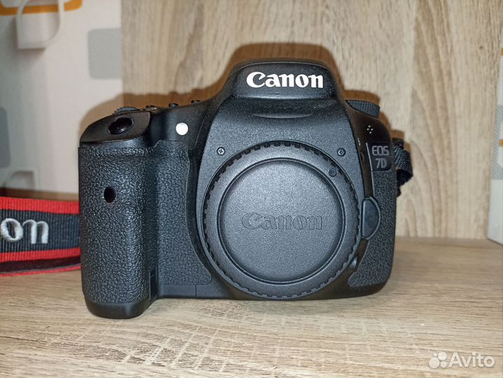 Canon EOS 7D body + карта памяти