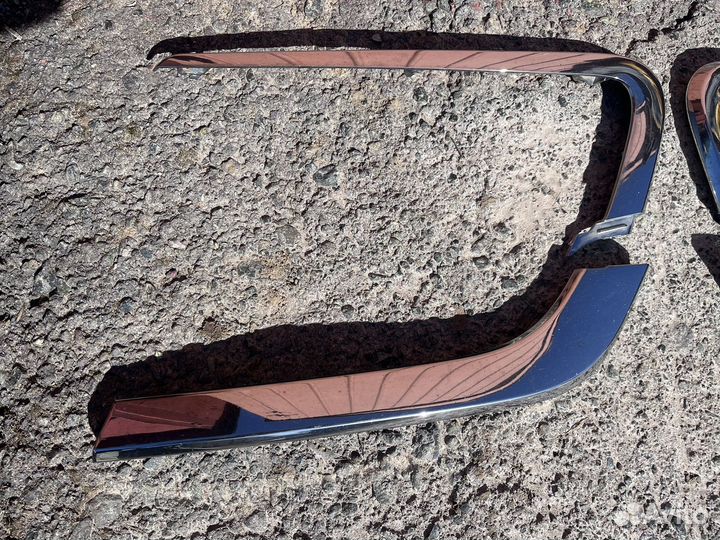 Молдинги переднего бампера LADA vesta