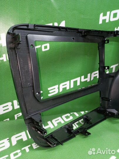 Рамка магнитолы Mitsubishi Outlander 2020