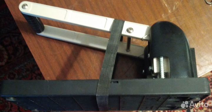 Дырокол мощный KW-Trio до 150 листов с линейкой