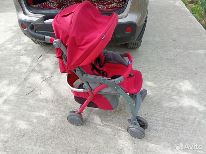 Коляска прогулочная chicco