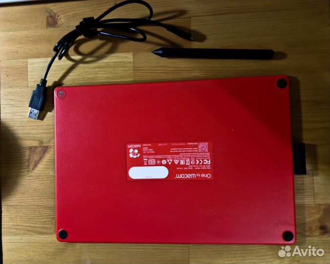 Графический планшет Wacom One M