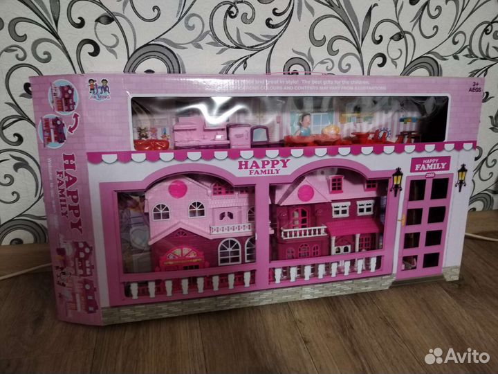 Кукольный домик с мебелью