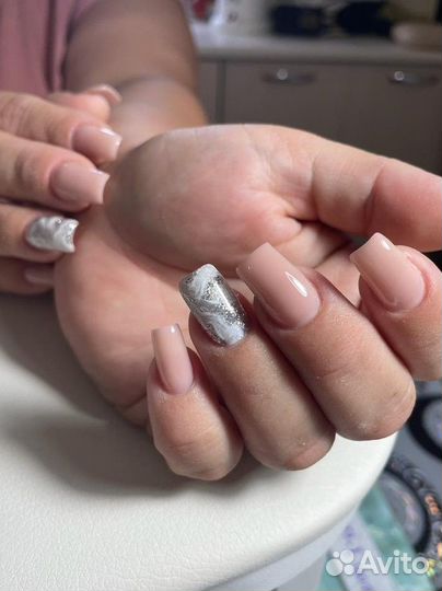 Манекюр, шеллак, наращивание ногтей