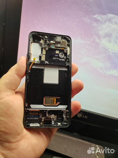 Дисплейный модуль оригинал Galaxy S22