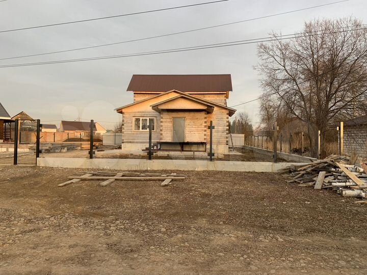 Коттедж 120 м² на участке 8 сот.