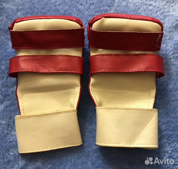 Перчатки для рукопашного боя