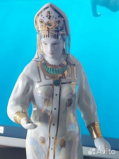 Статуэтка фарфоровая СССР. Дулево