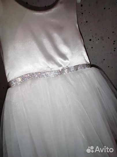 Платье для девочки бу