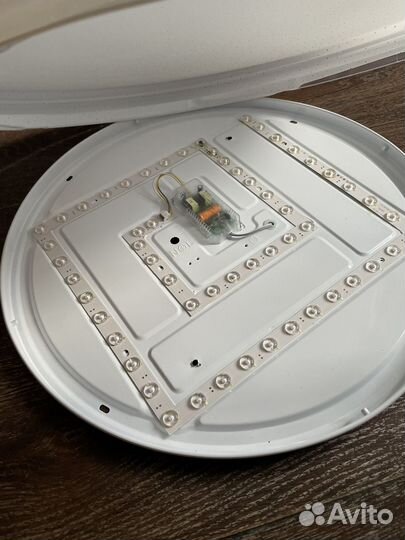 Светодиодный потолочный светильник с пультом