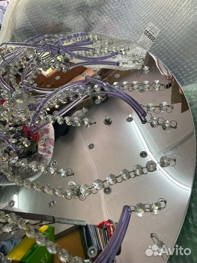 Люстра меняет цвет