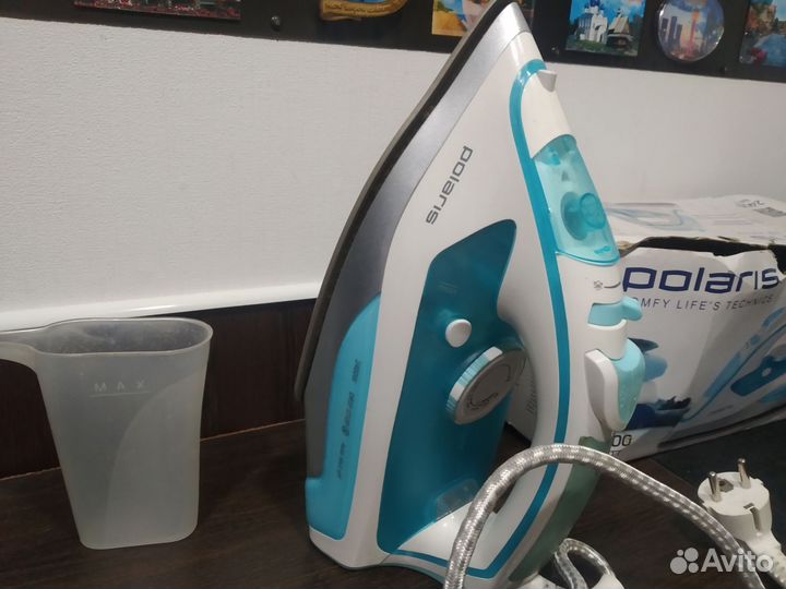 Утюг Polaris PIR2458AK