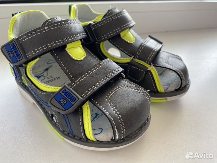 Сандали детские