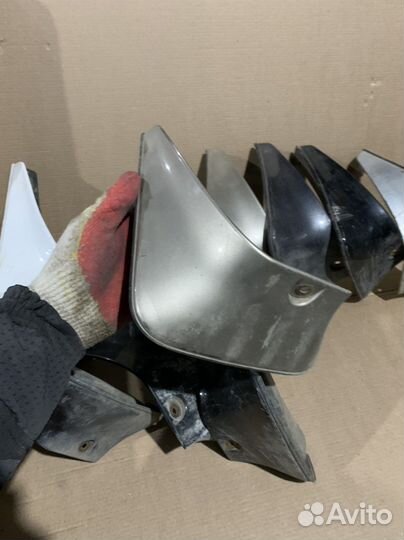 Задний брызговик Toyota Camry 40