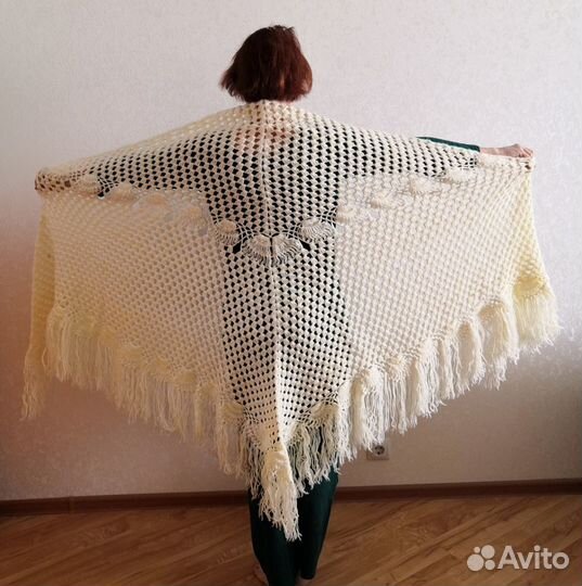 Платок шаль ажурная шерстяная светлая150*260*150см