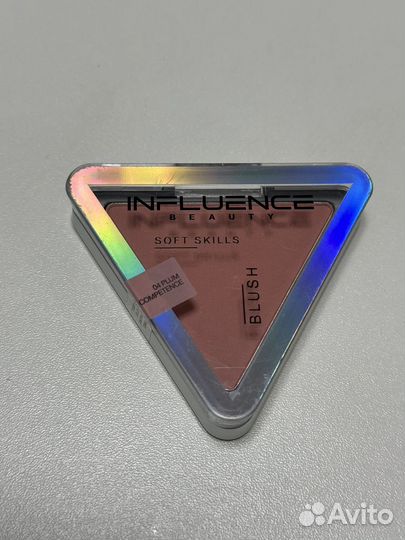 Influence румяна