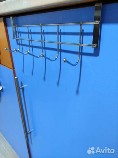 Вешалка на дверь