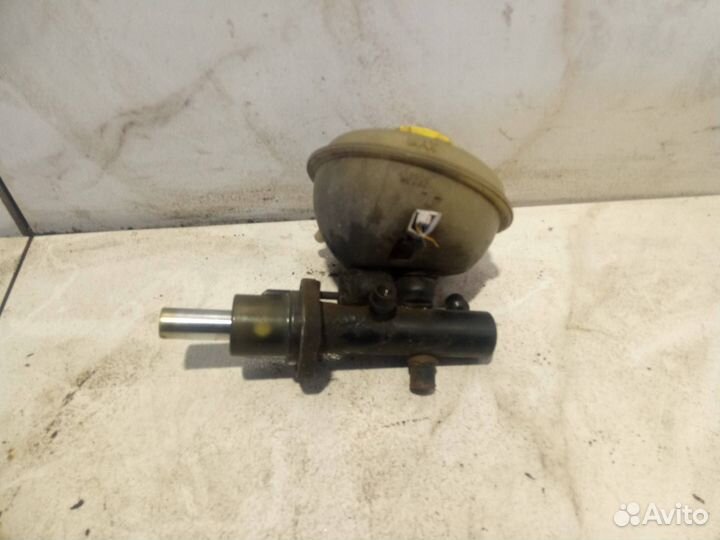 Главный тормозной цилиндр Audi 100 4A/C4 4A2 1992