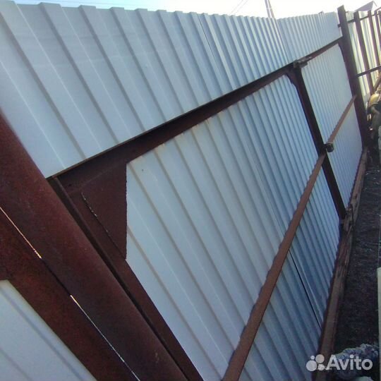 Ворота распашные с калиткой бу