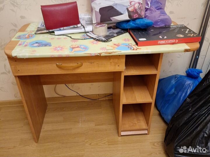 Письменный стол