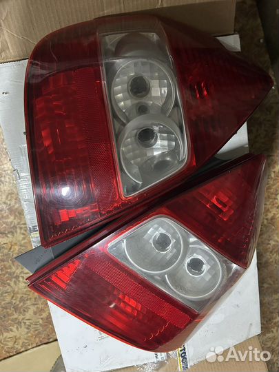 Фонарь задний Honda Fit