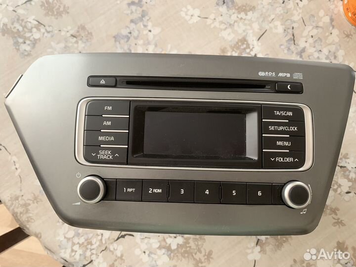 Штатный магнитафон от киа рио3